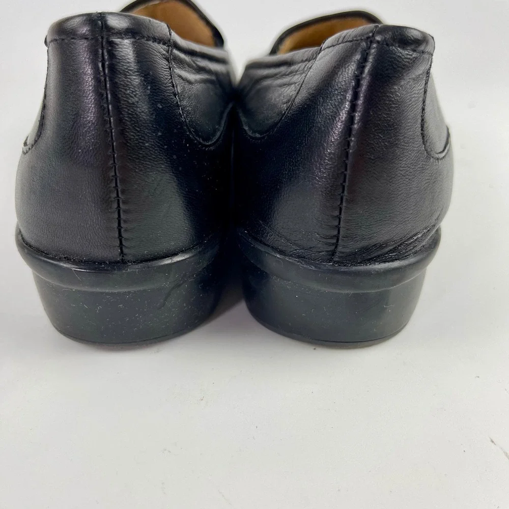 Natural Soul Connor Black Leather Slip On Loafers Womens 8.5 M Comfort Shoes
